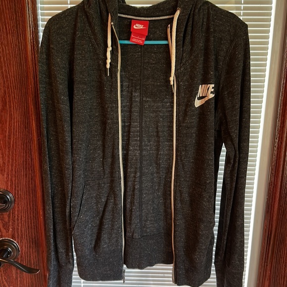 Women’s Nike Zip-up Hoodie - Picture 7 of 8